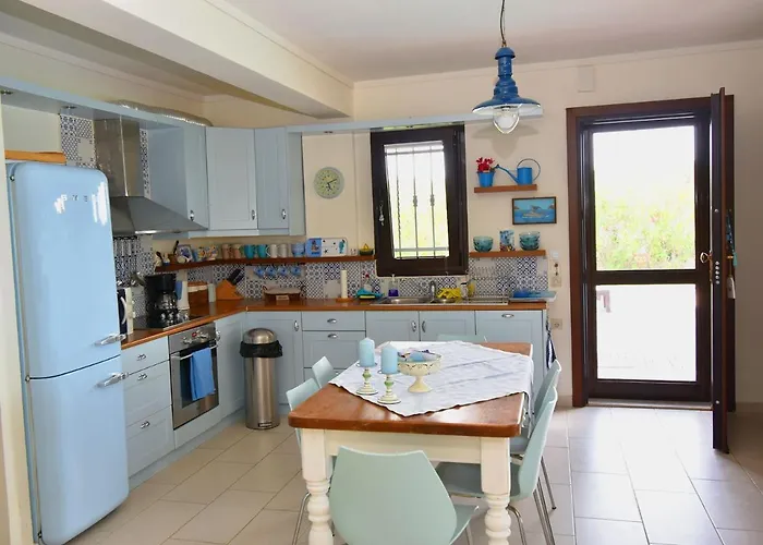 Endless Blue Elani Villa Siviri